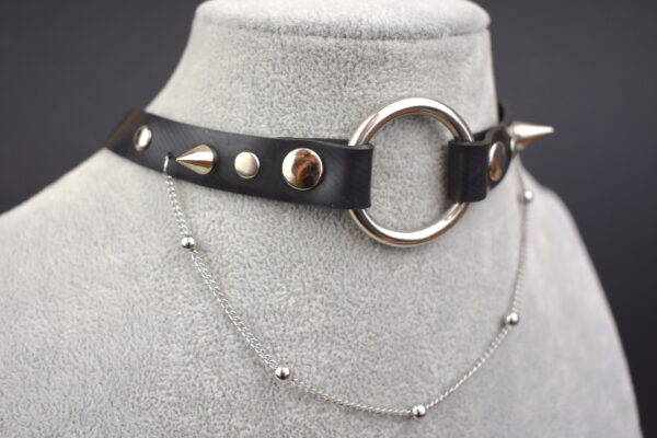Upcycled Tyretube choker with spike and chain