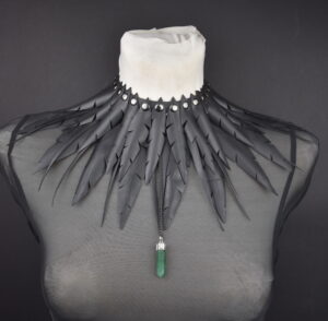 queen of birds choker